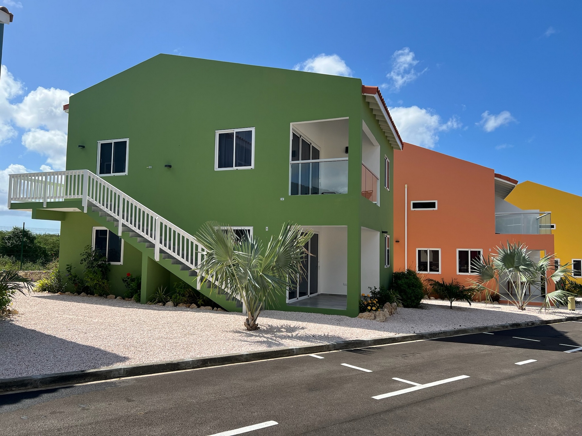Residencia Kadushi, the building
